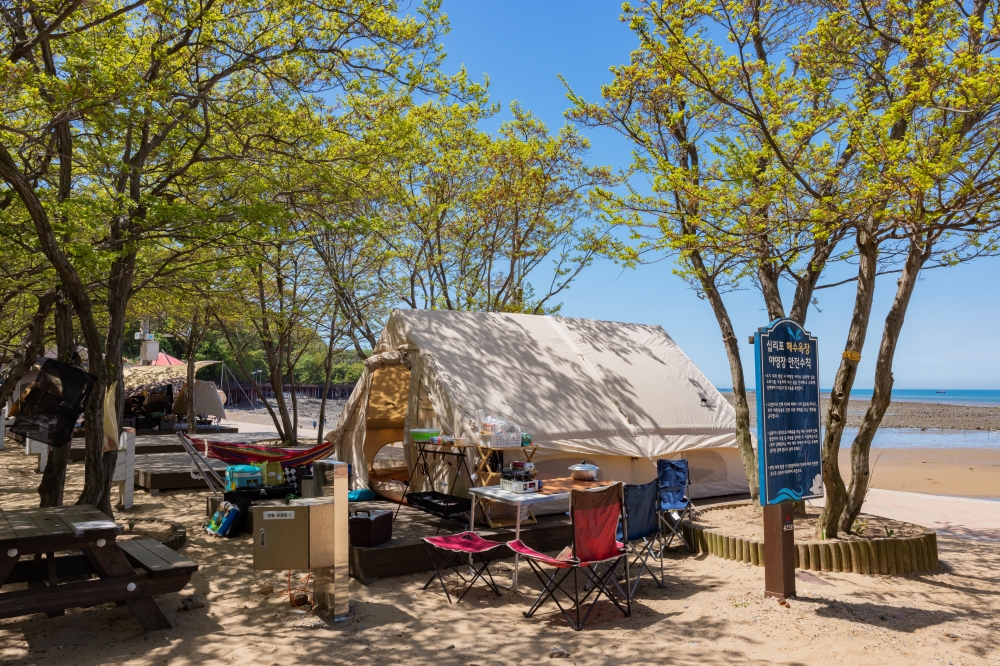 Simnipo Beach on Yeongheungdo Island 28