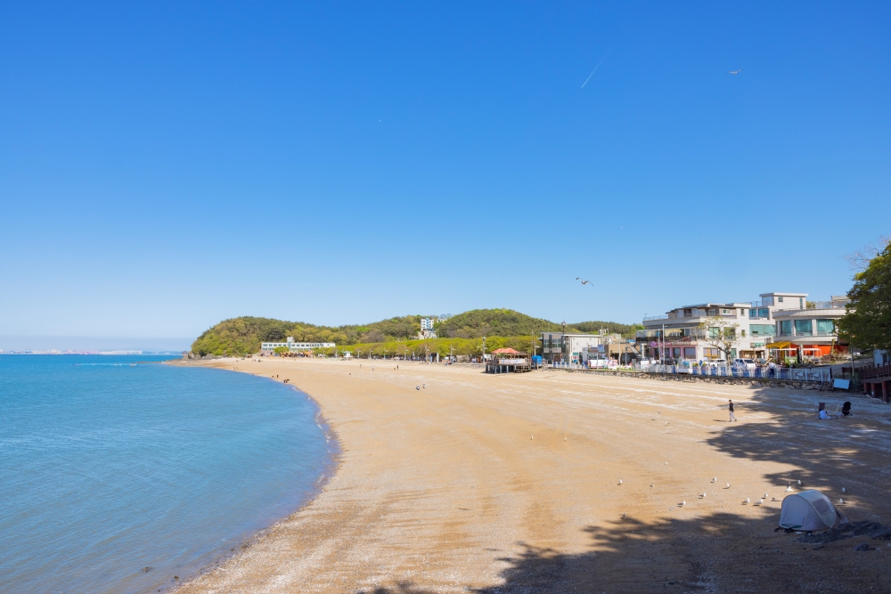 Simnipo Beach on Yeongheungdo Island 06