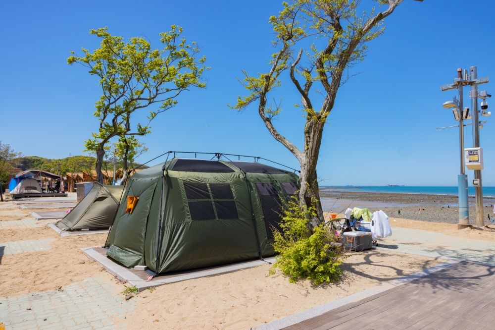 Simnipo Beach on Yeongheungdo Island 27