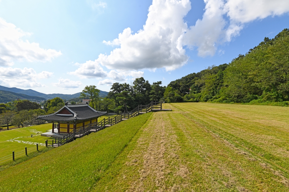 Goryeogung Palace Site 04