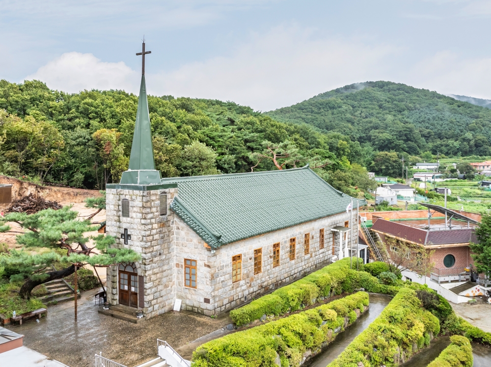 Ganghwa Gyosan Church 01