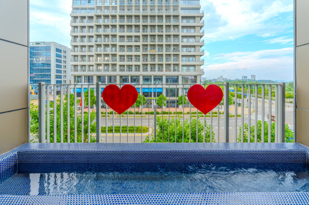 Beat the Spring Chill with SPA Spots to Warm Both Body and Mind