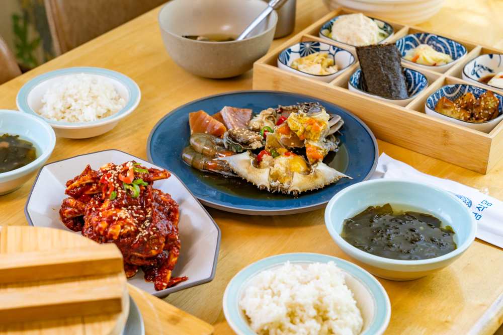 现在食堂｜酱蟹 02