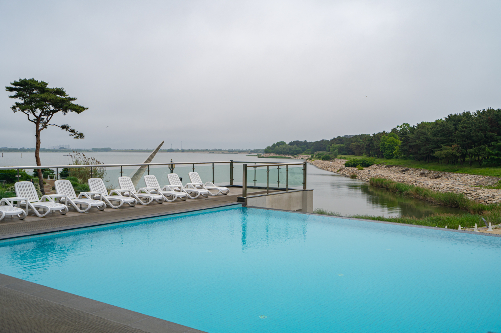 Nest Hotel 08