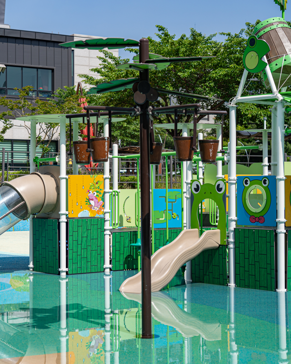 葛山近隣公園 水遊び場 04