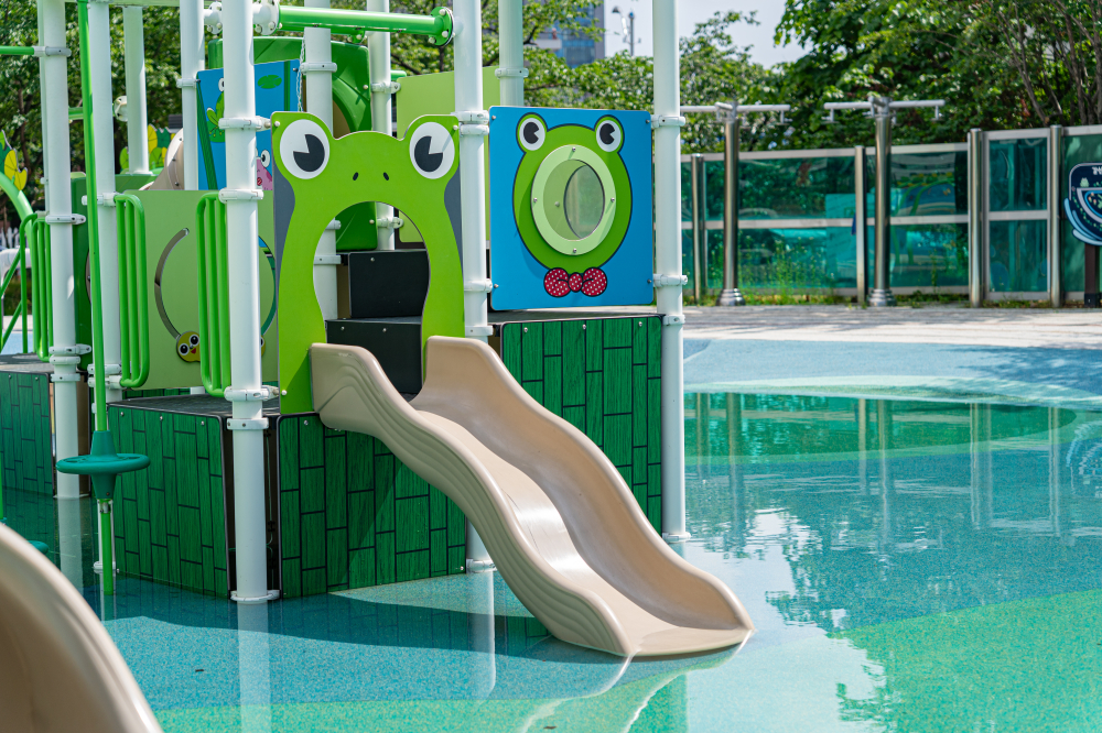 葛山近隣公園 水遊び場 06