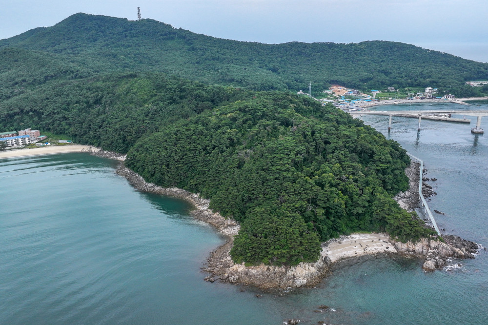 Doukkeut Coastal Walking Trail 01