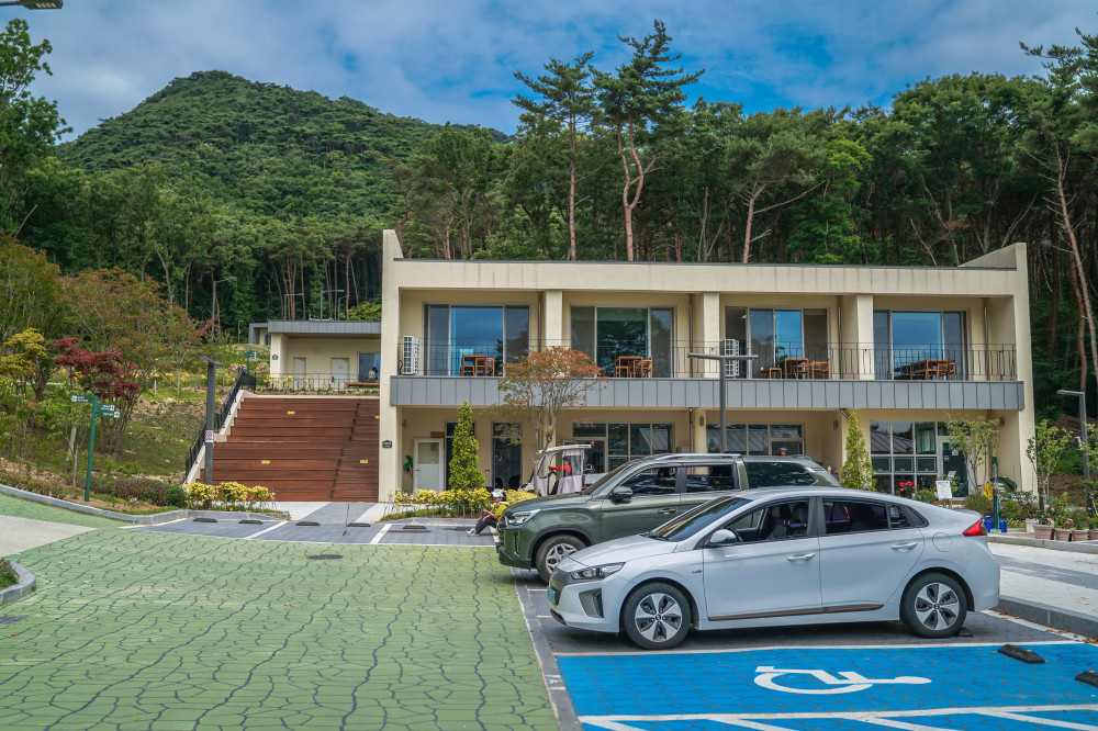 Deokjeokdo Natural Recreation Forest 03