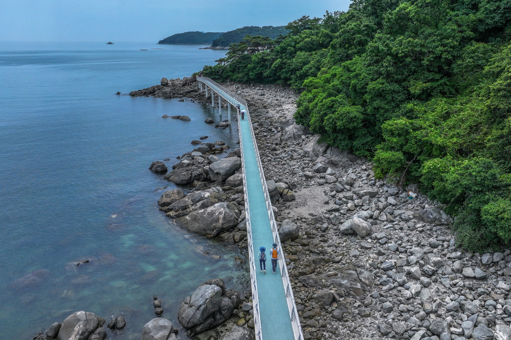 Doukkeut Coastal Walking Trail