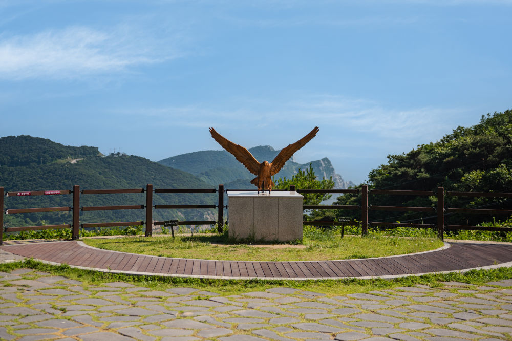 鹰岩观景台&三角山 08