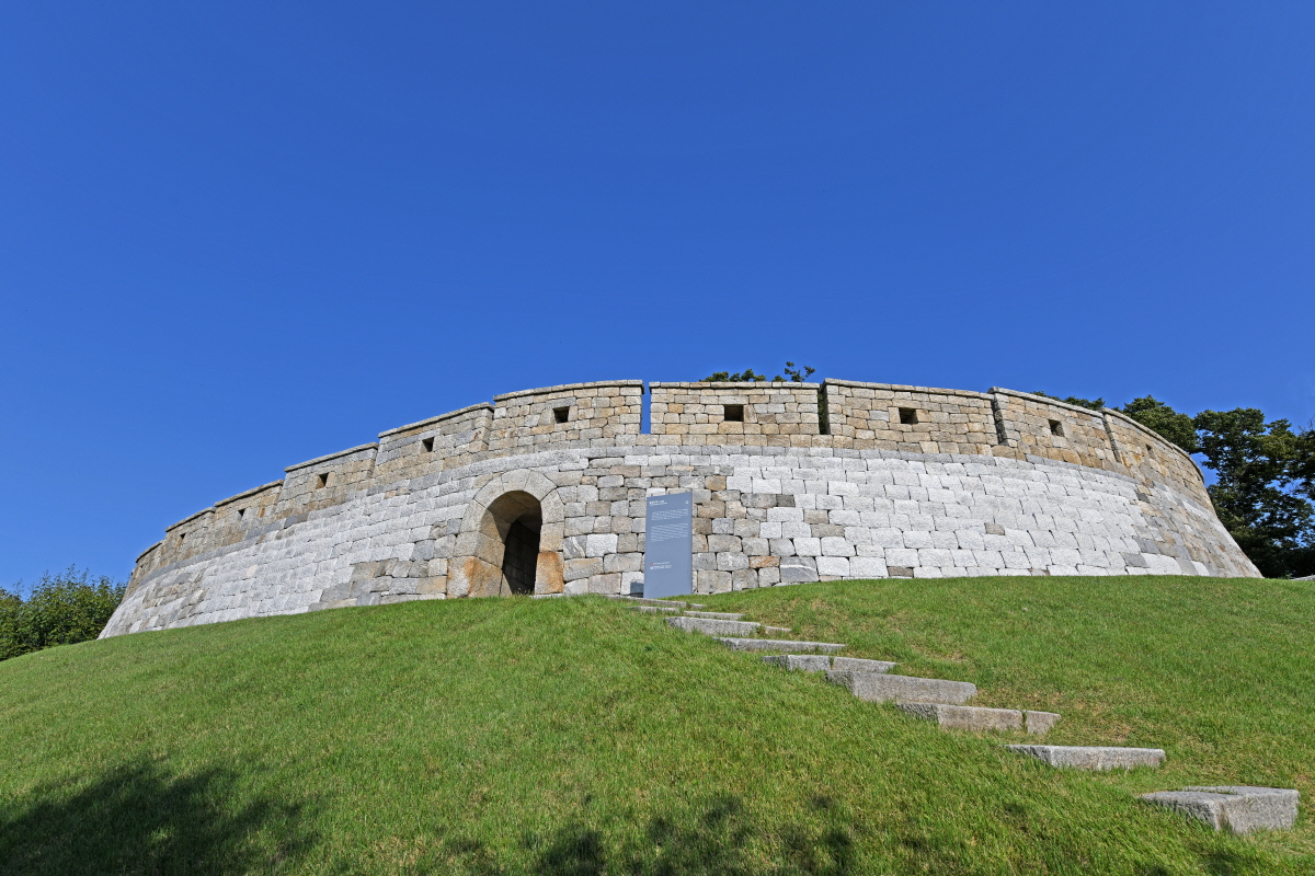 Wolgot Fortification (Yeonmijeong Pavilion) 1