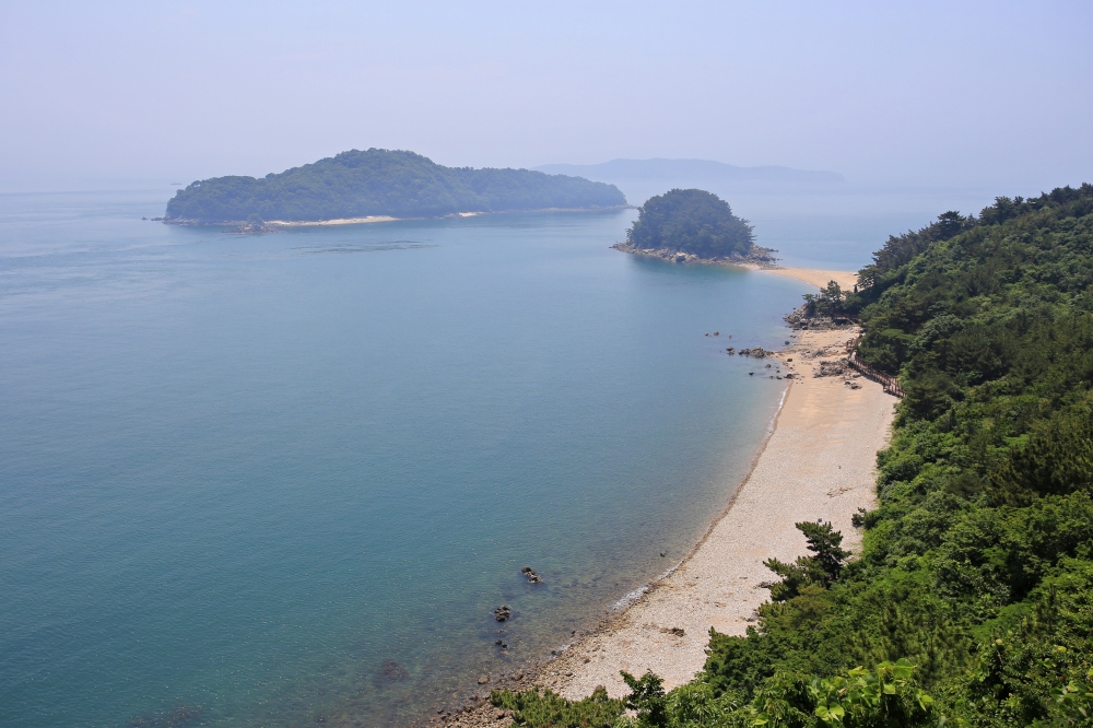 海岸散策路やシンファン亭など昇鳳島の人気スポットが密集した燭台岩一帯 8