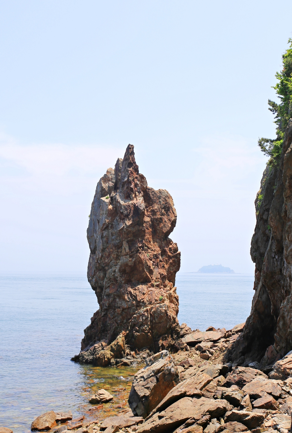 海岸散策路やシンファン亭など昇鳳島の人気スポットが密集した燭台岩一帯 11