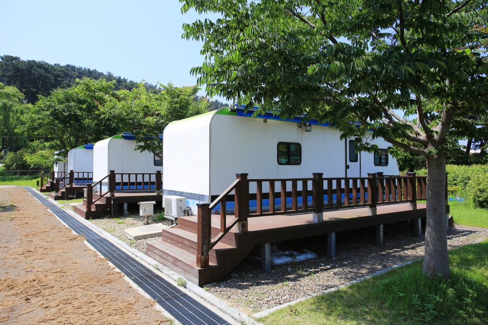 Island Seungbong Campground 01